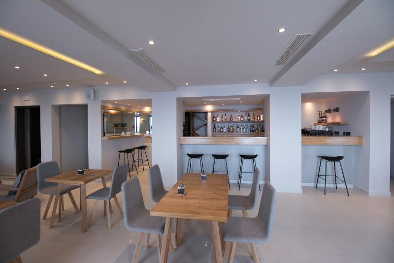 Infinity Hotel Gytheio מראה חיצוני תמונה